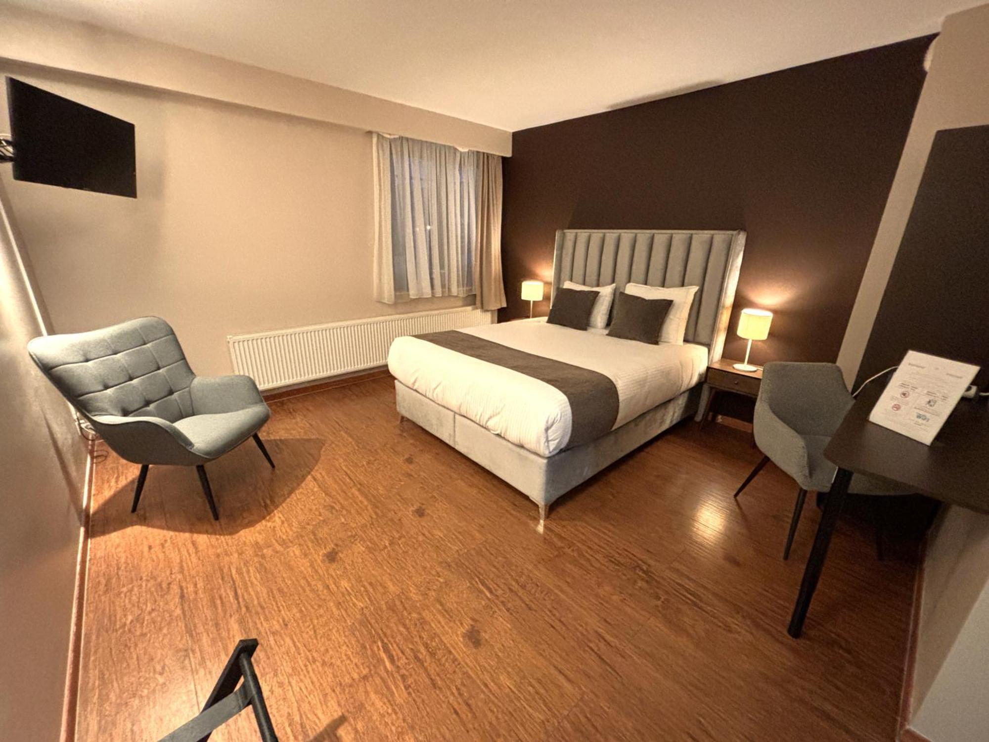 Escale Hotel Saint-Gilles Екстериор снимка