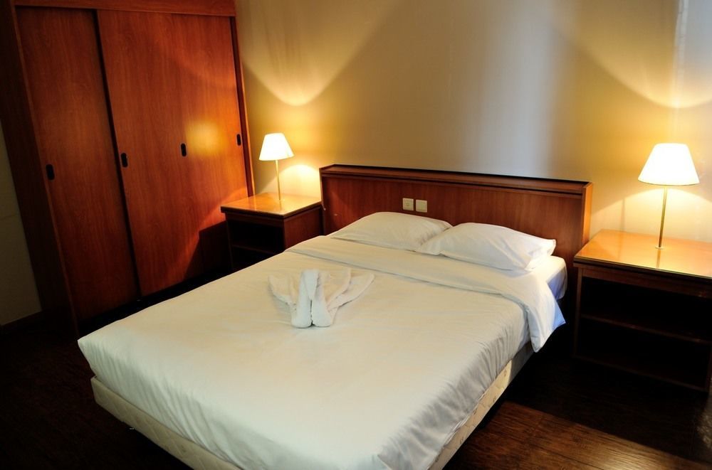 Escale Hotel Saint-Gilles Екстериор снимка