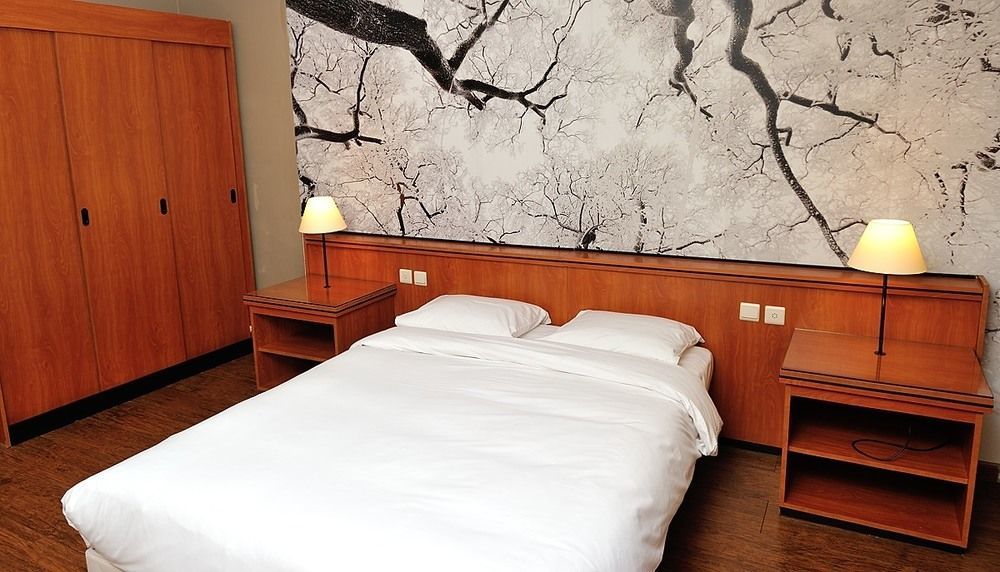 Escale Hotel Saint-Gilles Екстериор снимка