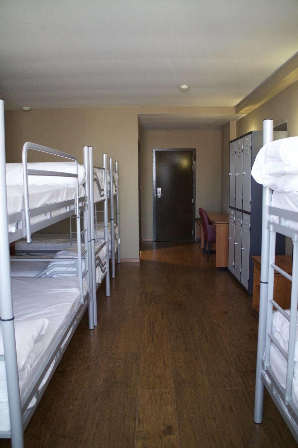 Escale Hotel Saint-Gilles Екстериор снимка