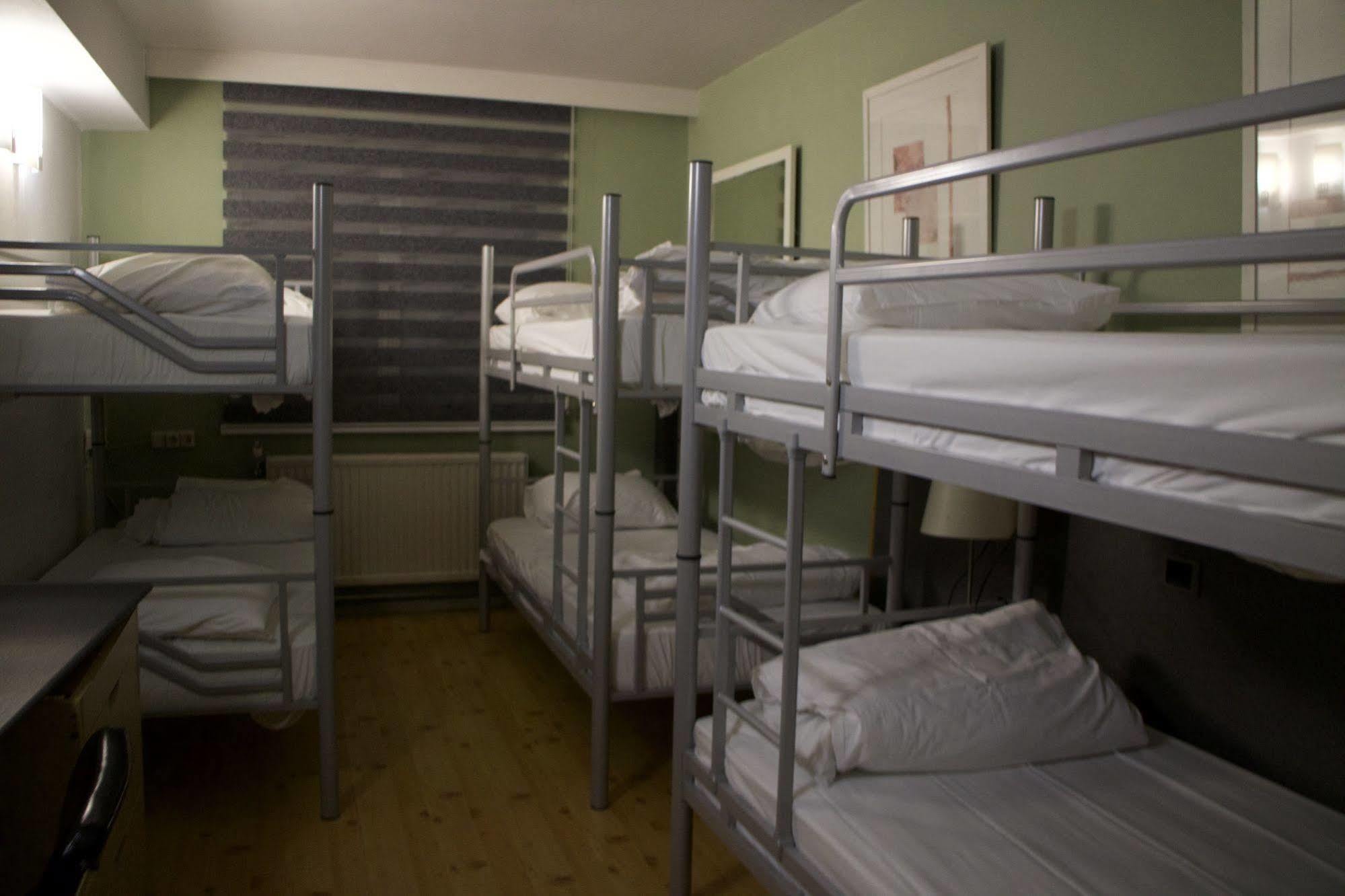 Escale Hotel Saint-Gilles Екстериор снимка