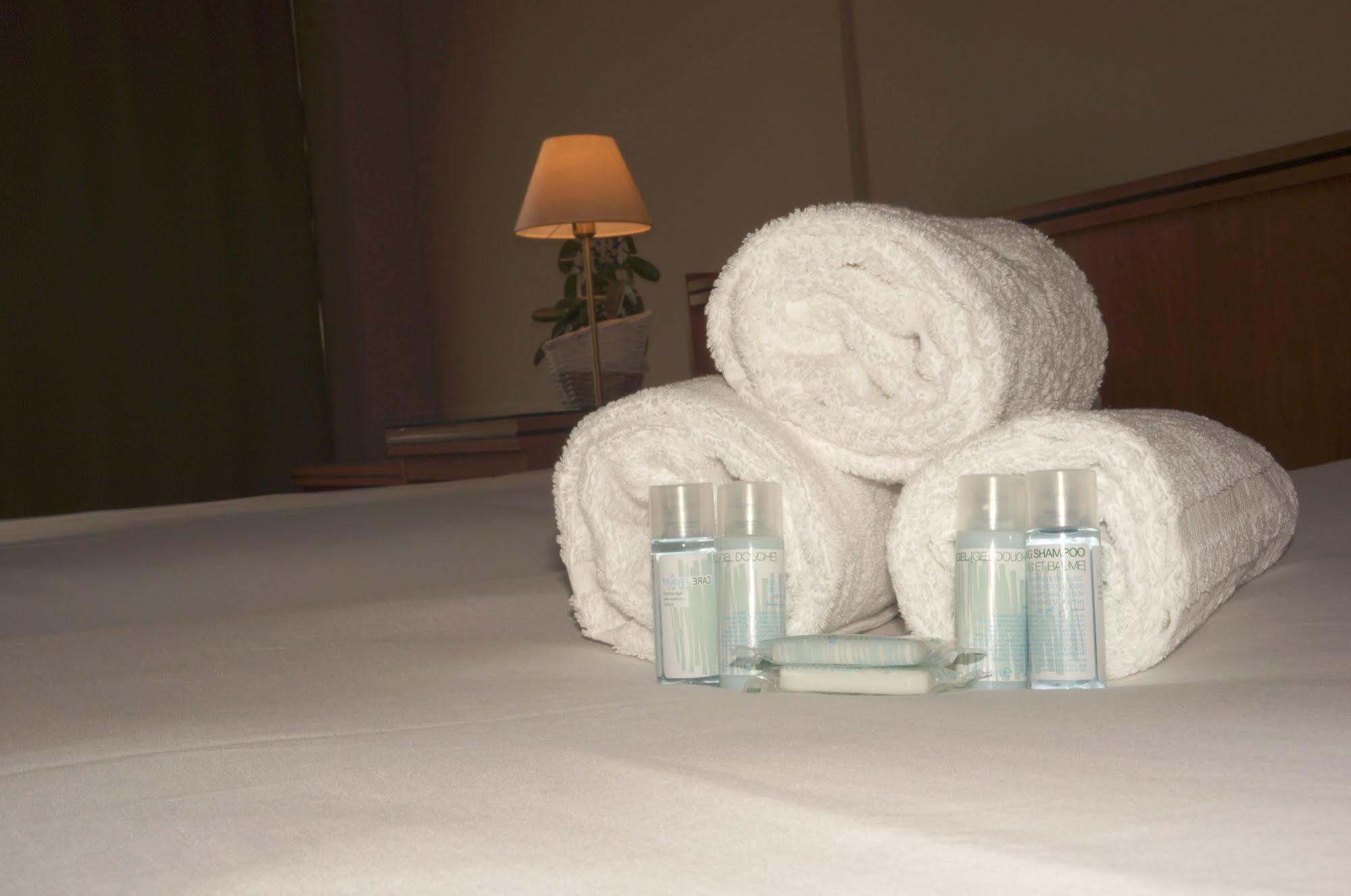 Escale Hotel Saint-Gilles Екстериор снимка