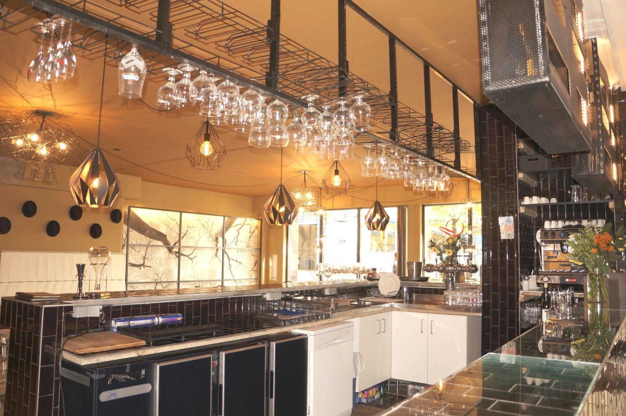 Escale Hotel Saint-Gilles Екстериор снимка